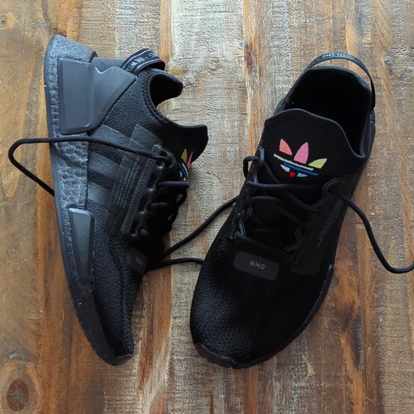 🌿ADIDAS NMDR1 SNEAKERS🌿 - Picture 3 of 11